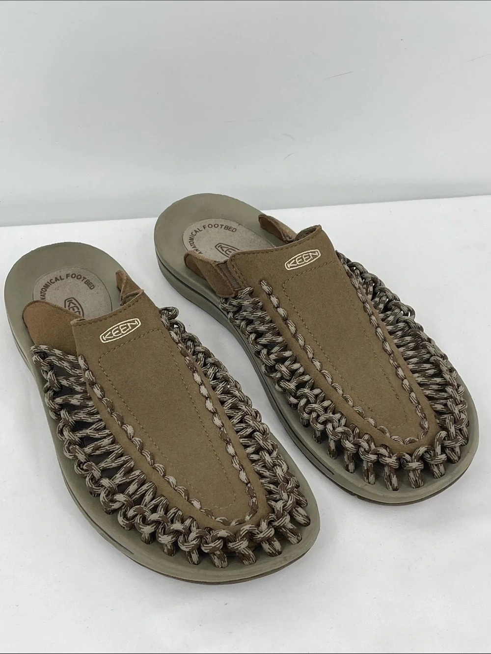 KEEN Men's Tan UNEEK-Style Slip-On SLIDE Sandals SIZE 9
